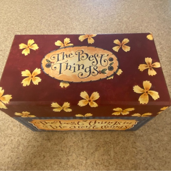 Recipe Box with index cards and recipe cards - Picture 8 of 8